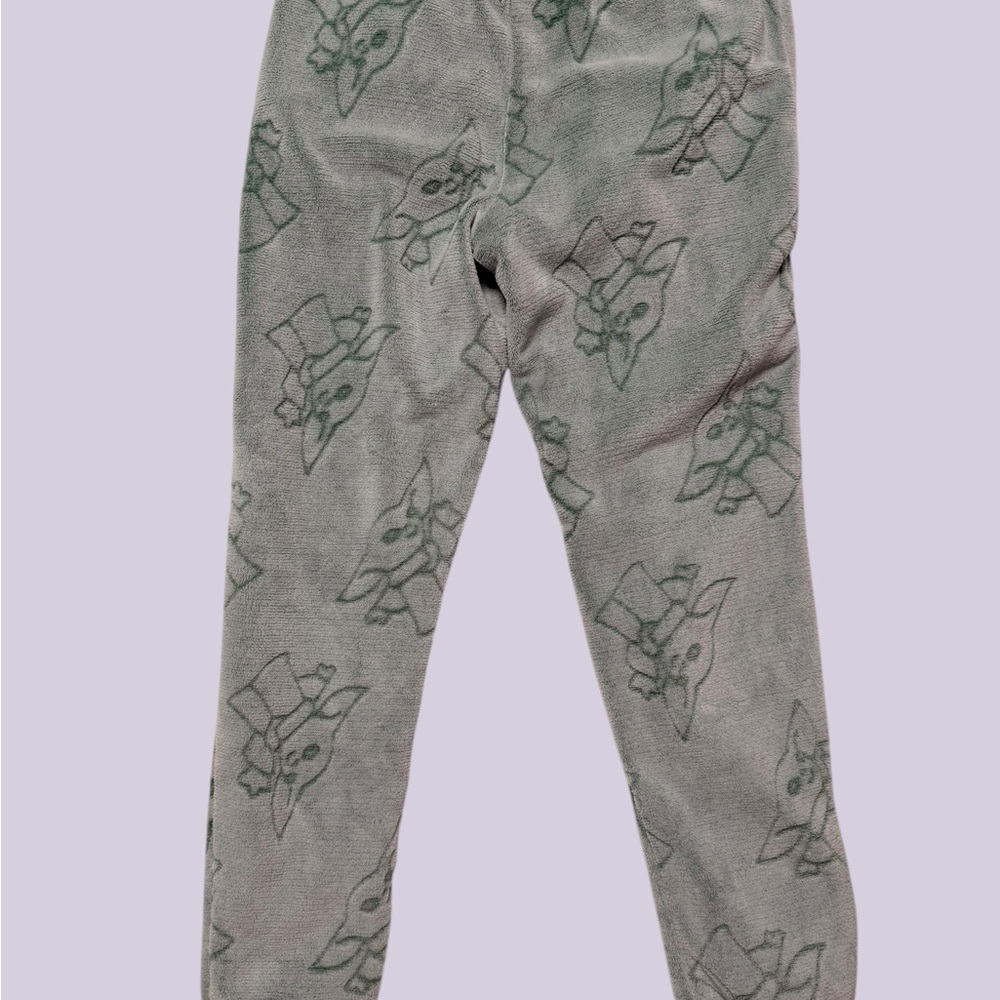 Star Wars Grogu Baby Yoda Cozy Fleece Pajama Set Sweatshirt Jogger Lounge Medium - Picture 6 of 8